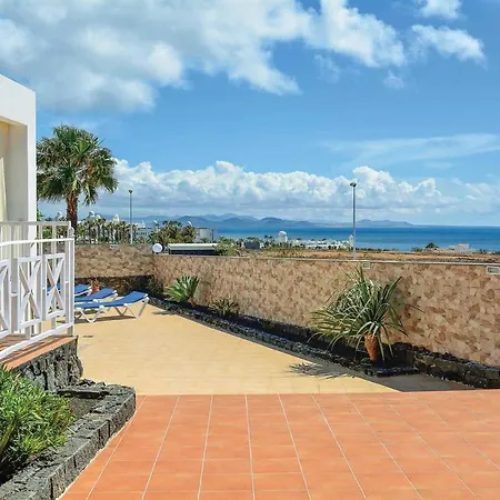 Playa Blanca Sleeps 6 Air Con Wifi *